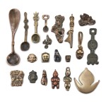 A group of 20 copper-alloy thogchags, Tibet, 12th - 15th century 十二至十五世紀 西藏 各式天鐵一組二十件