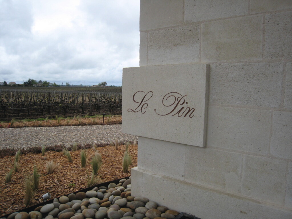 View full screen - View 1 of Lot 1498. Le Pin 2015 (3 MAG).