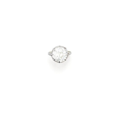 View full screen - View 1 of Lot 213. BAGUE DIAMANTS, VERS 1930 | DIAMOND RING, 1930S.