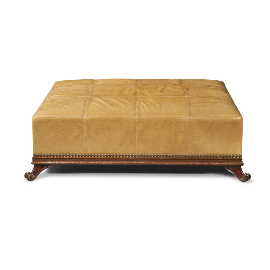Voir en plein écran - Voir 1 du lot 244. A Large Rustico Zefferano Leather Upholstered Mahogany Ottoman.