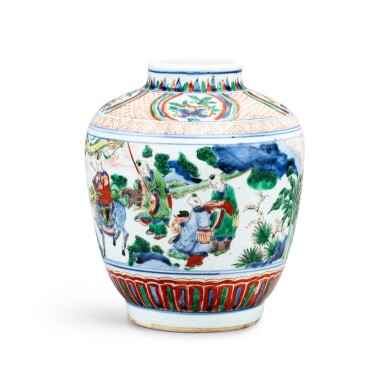 View full screen - View 1 of Lot 134. A famille verte 'figural' vase, Transitional-Kangxi period | 明末至清康熙 五彩人物故事圖罐.