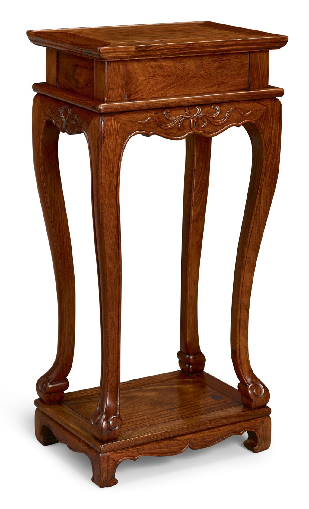 View full screen - View 1 of Lot 1. A HUANGHUALI RECTANGULAR HIGH-WAISTED STAND MING DYNASTY, 17TH CENTURY | 明十七世紀 黃花梨高束腰三彎腿長方香几.
