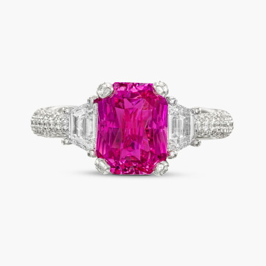 View full screen - View 1 of Lot 1613. Pink Sapphire and Diamond Ring | 4.04克拉 天然「斯里蘭卡」未經加熱 粉紅色剛玉 配 鑽石 戒指.