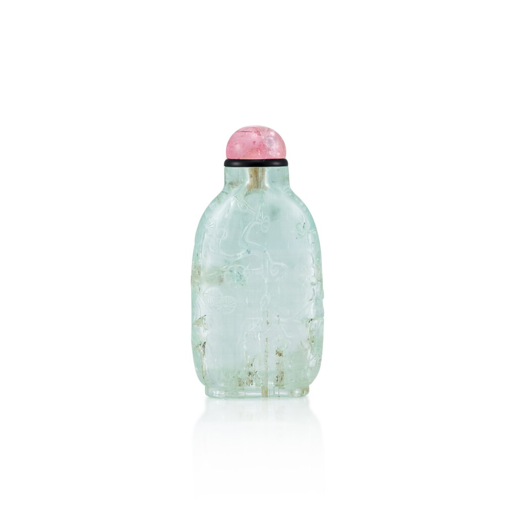 View full screen - View 1 of Lot 3021. An Aquamarine 'Three Friends of Winter' Snuff Bottle Qing Dynasty, 18th - 19th Century | 清十八至十九世紀 海藍寶雕歲寒三友圖鼻煙壺.