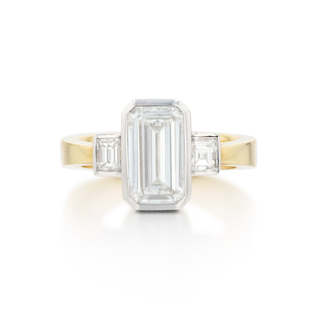 View full screen - View 1 of Lot 448. Bague diamants | Diamond ring .