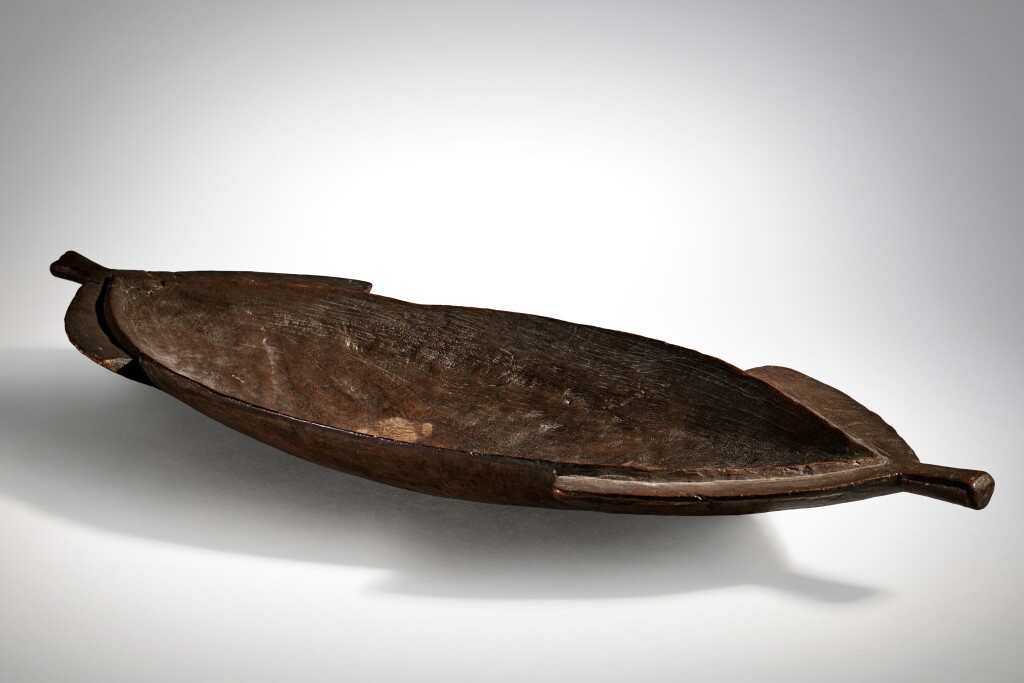 View full screen - View 1 of Lot 88. Platter, Efate, Vanuatu.