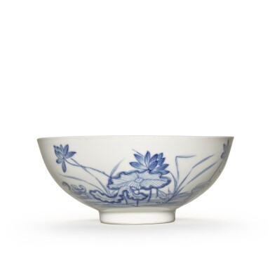 View full screen - View 1 of Lot 935. A blue and white 'mandarin ducks' bowl, Mark and period of Yongzheng.