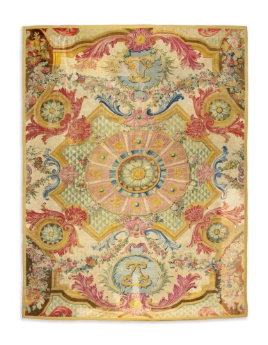 View full screen - View 1 of Lot 35. A royal Savonnerie carpet fragment, Duvivier workshop at Chaillot manufacture, Louis XV, circa 1750 | Tapis royal au point de la Savonnerie, atelier de Duvivier à la manufacture de Chaillot, d'époque Louis XV, vers 1750.