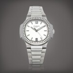 Ladies Automatic Nautilus, Reference 7118/1200A-010 | A stainless steel diamond-set wristwatch with date and bracelet | Circa 2018