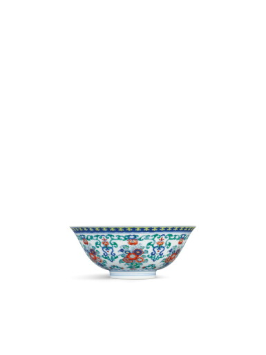 View full screen - View 1 of Lot 3734. A doucai 'floral bouquet' bowl, Mark and period of Yongzheng | 清雍正 鬪彩束花紋盌 《大清雍正年製》款.