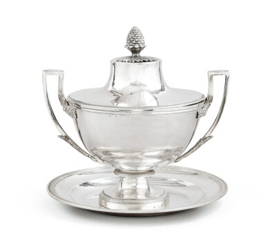 View full screen - View 1 of Lot 101. A French silver circular soup tureen, Grégoire Rousseau, and a French silver circular stand; Jean-Nicolas Boulanger, Paris, 1798-1809 | Soupière ronde en argent par Grégoire Rousseau et présentoir en argent par Jean-Nicolas Boulanger, Paris, 1798-1809.