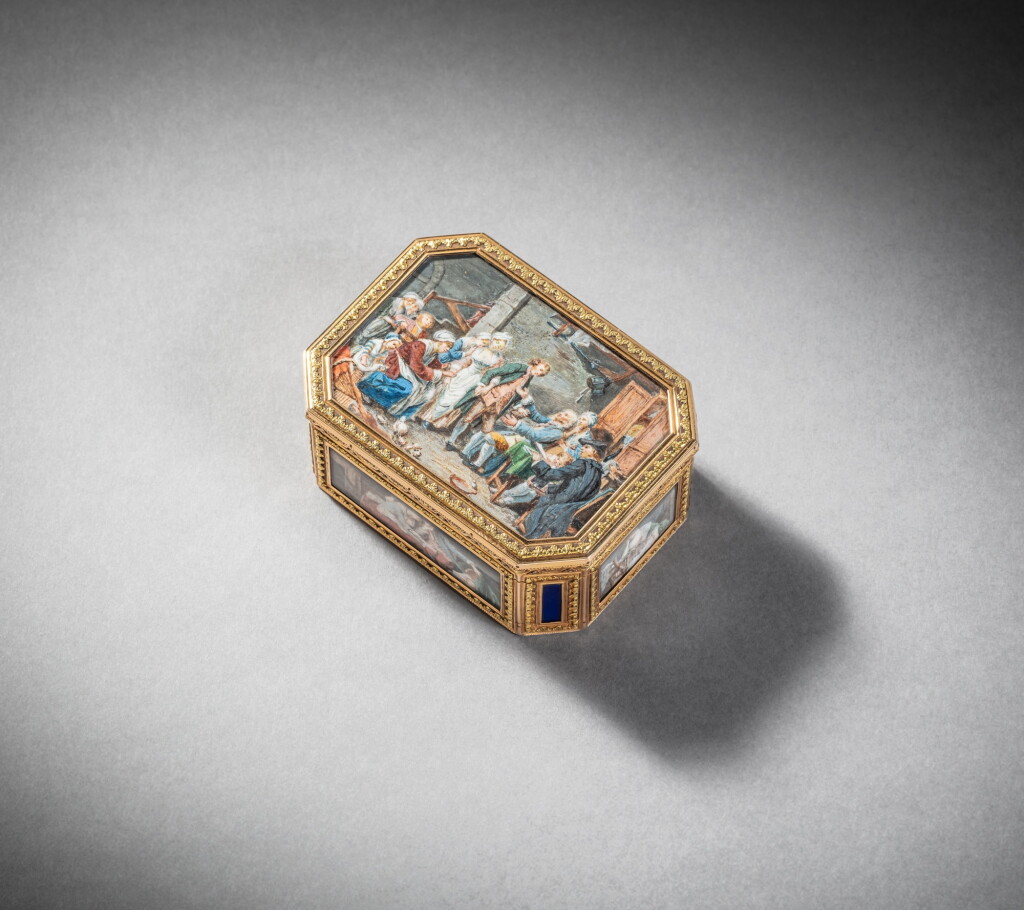 View full screen - View 1 of Lot 244. A three-coloured gold and hardstone boite-à-miniatures, Pierre-Genest Leguérinière, Paris, 1778/1779.