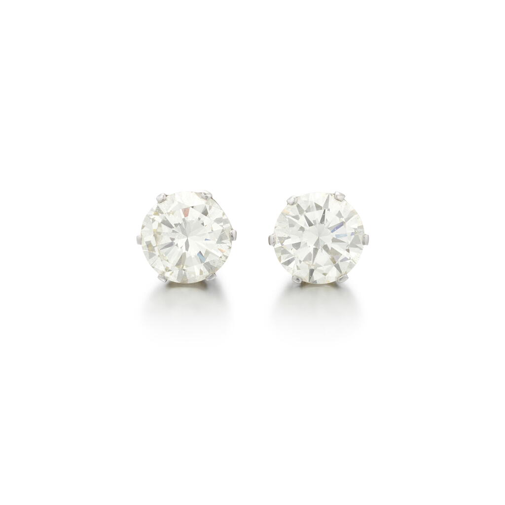 View full screen - View 1 of Lot 140. Diamond studs | Paio di orecchini in diamanti.