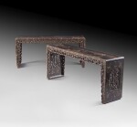 A pair of lacquer and mother of pearl inlaid consoles, Chinese, Qing Dynasty, 18th century | Paire de consoles chinoises en laque burgauté, Dynastie Qing, XVIIIeme siècle