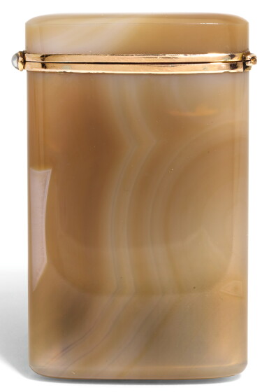 View full screen - View 1 of Lot 43. A GOLD-MOUNTED AGATE CASE, FRENCH, CIRCA 1940.