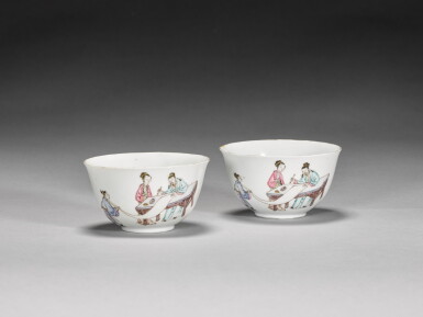 View full screen - View 1 of Lot 23. A pair of finely enameled famille-rose wine cups Qing dynasty, 18th century | 清十八世紀 粉彩人物故事圖小盃一對.