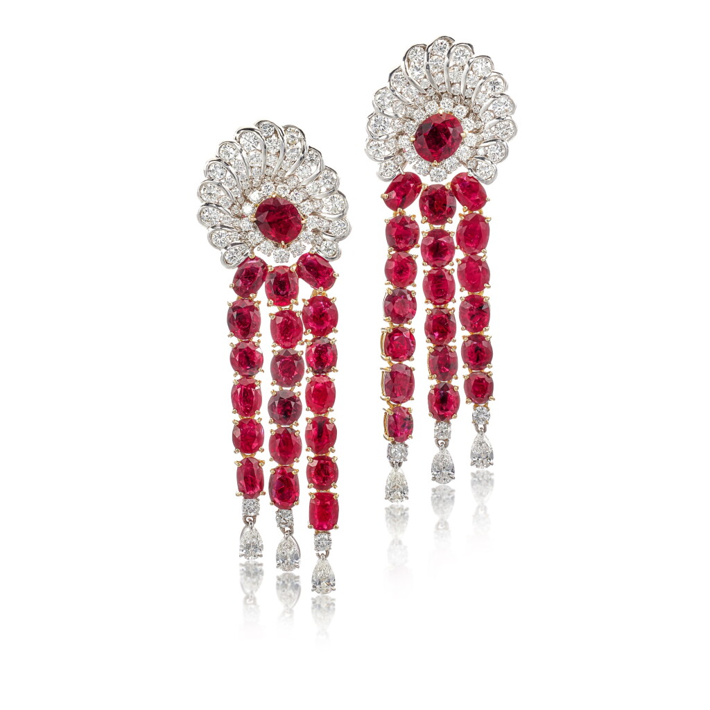 View full screen - View 1 of Lot 1690. Pair of Ruby and Diamond Earrings | 1.60及1.52克拉 天然「緬甸」未經加熱紅寶石 配 鑽石 耳墜一對.