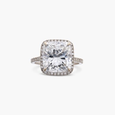 View full screen - View 1 of Lot 699. Diamond Ring weighing 5.00 carats.