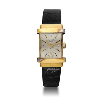 Voir en plein écran - Voir 1 du lot 137. PATEK PHILIPPE | REFERENCE 1450 'TOP HAT' RETAILED BY RAYMOND YARD: A YELLOW GOLD RECTANGULAR WRISTWATCH, CIRCA 1950.