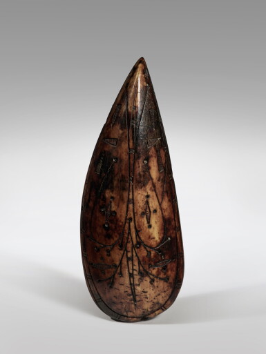 View full screen - View 1 of Lot 704. Scraper, Punuk, circa 800 - 1400 AD.