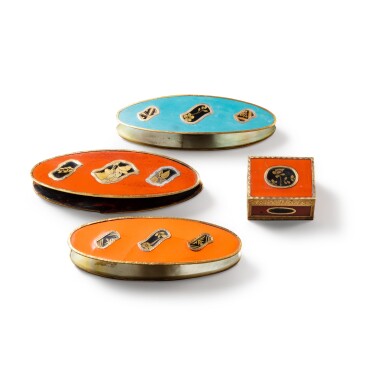 View full screen - View 1 of Lot 51. Three gold and lacquer navettes-à-frivolité and one boîte-à-mouches | Trois navettes à frivolité et une boîte à mouches en laque montées or.