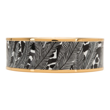 View full screen - View 1 of Lot 92. HERMÈS | "JAQUAR QUETZAL" WIDE PRINTED ENAMEL BRACELET PM (65).