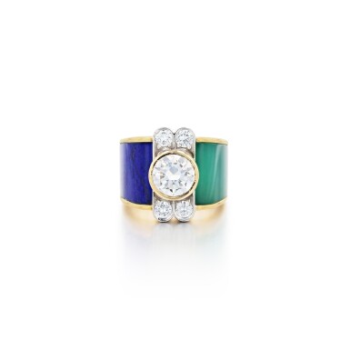 View full screen - View 1 of Lot 45. Binder | Bague pierres dures et diamants | Hardstone and diamond ring.