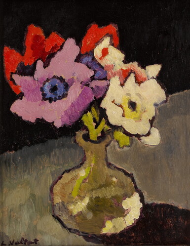 View full screen - View 1 of Lot 1210. Anémones au petit vase beige.