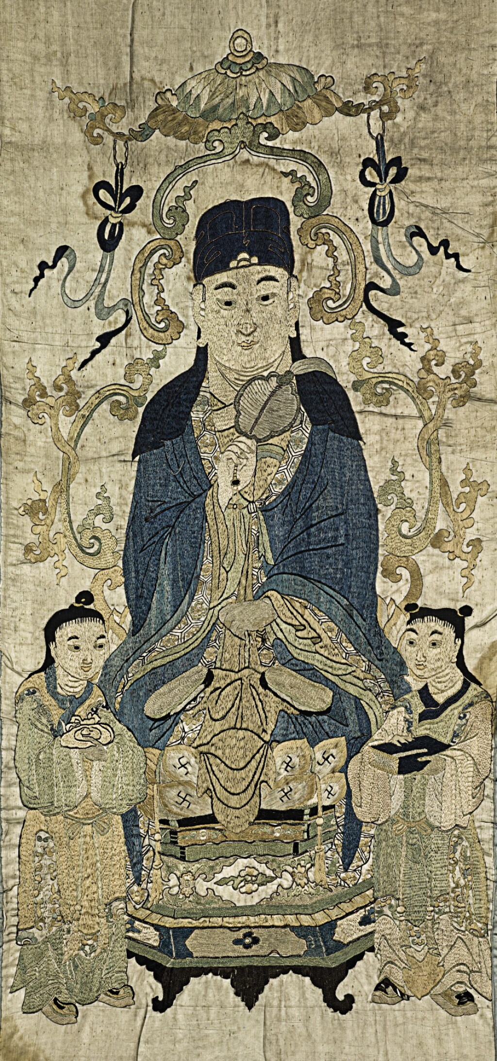 View full screen - View 1 of Lot 345. AN EMBROIDERED SILK 'DAOIST' PANEL LATE MING DYNASTY | 晚明 絹繡道教神仙圖掛屏.