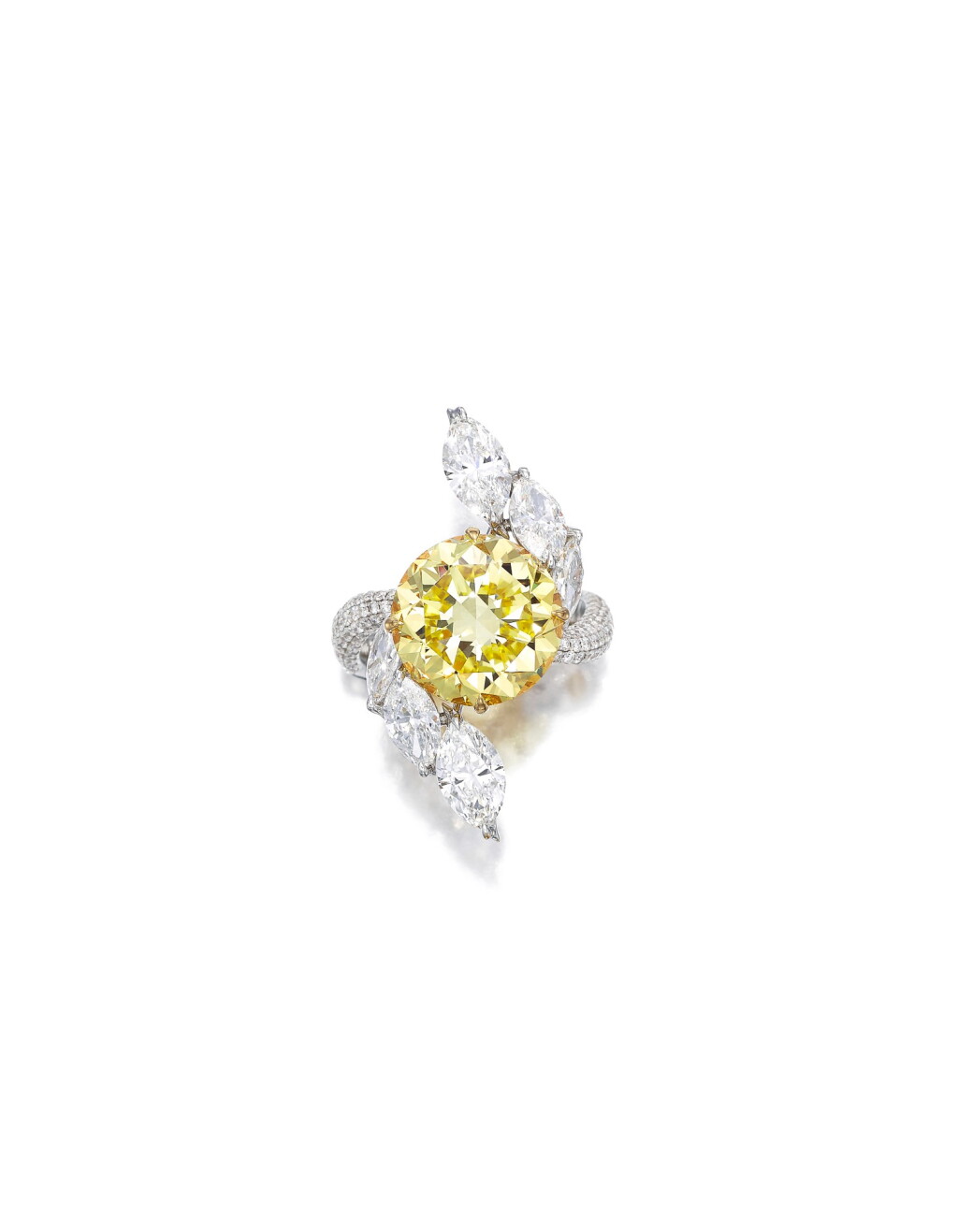View full screen - View 1 of Lot 1635. FANCY DEEP YELLOW DIAMOND AND DIAMOND RING | 7.29卡拉 深彩黃色 鑽石 配 鑽石 戒指.