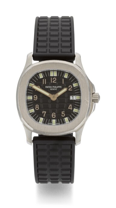 View full screen - View 1 of Lot 22. PATEK PHILIPPE | AQUANAUT, REFERENCE 4960, STAINLESS STEEL WRISTWATCH WITH DATE, MADE IN 2000.