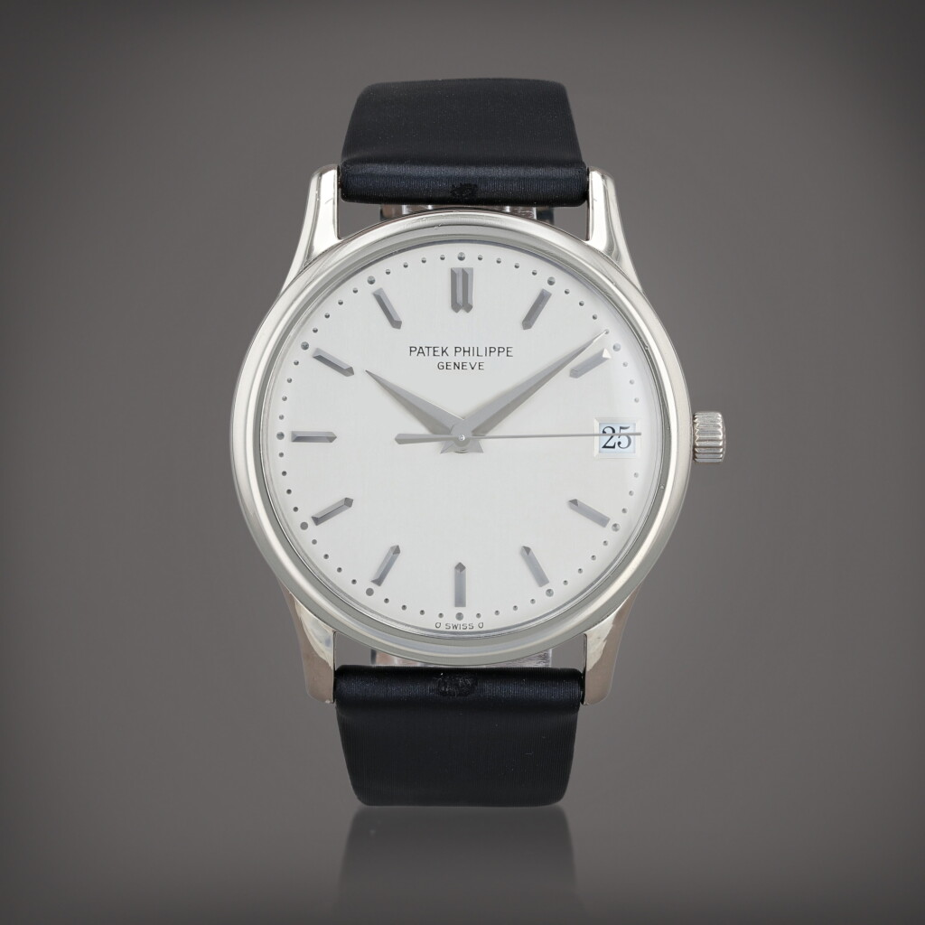 View full screen - View 1 of Lot 634. Calatrava, reference 3998G-001 Montre bracelet en or blanc avec date | White gold wristwatch with date Vers 1991 | Circa 1991.