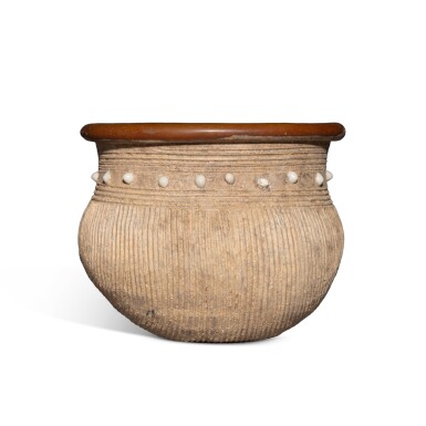 View full screen - View 1 of Lot 197. A 'Ganzhou' 'rice measure' jar, Song - Yuan dynasty.