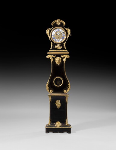 View full screen - View 1 of Lot 33. Régulateur de parquet en poirier noirci et bronze doré d'époque Louis XV | A Louis XV gilt-bronze mounted and pearwood regulateur.