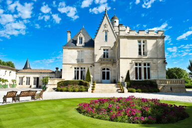 View full screen - View 1 of Lot 1491. Château Pape Clément 2012 (8 BT).