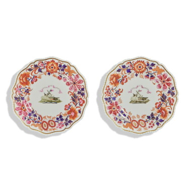 View full screen - View 1 of Lot 1086. A Pair of Worcester (Flight, Barr and Barr) Crested Dessert Plates, Circa 1820.