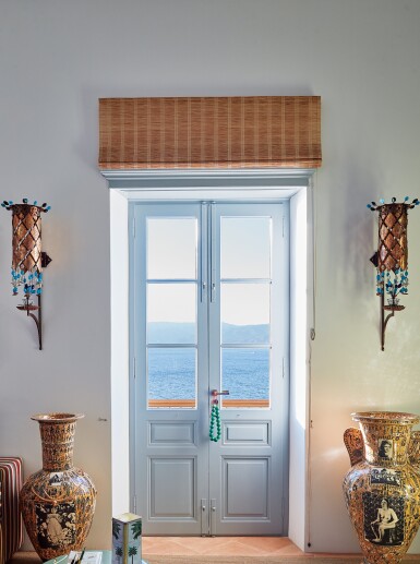 View full screen - View 1 of Lot 10. Paire d'appliques, pièce unique.