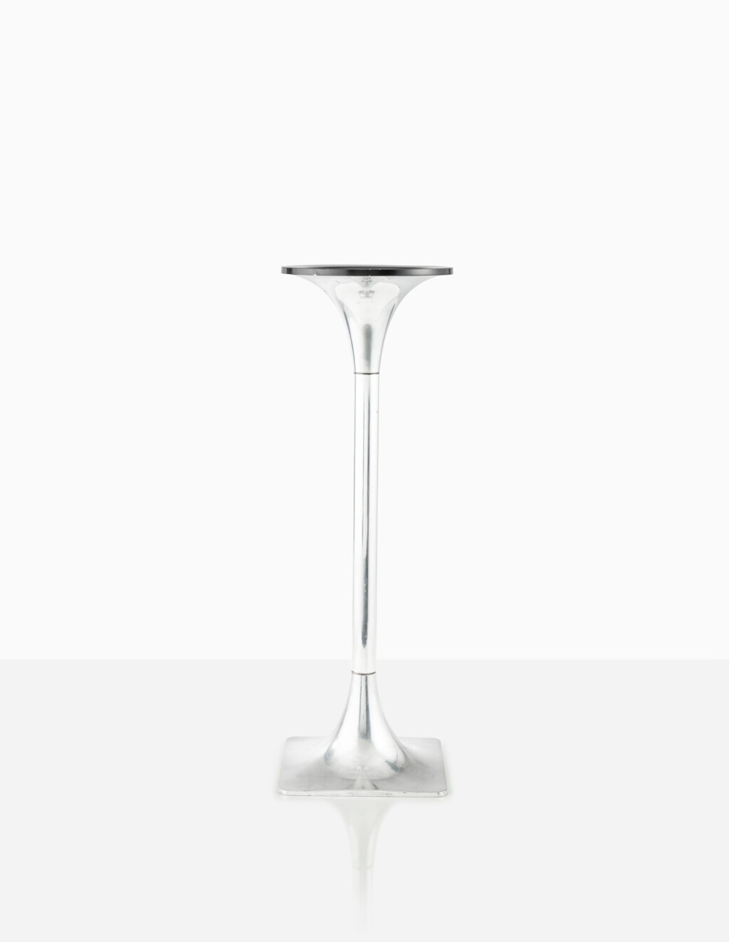 View full screen - View 1 of Lot 148. Ashtray, Module 400.