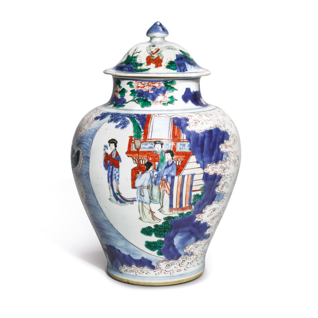 View full screen - View 1 of Lot 781. AN INSCRIBED WUCAI JAR AND A COVER, QING DYNASTY, SHUNZHI / KANGXI PERIOD.