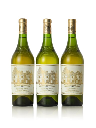 View full screen - View 1 of Lot 8040. Château Haut Brion Blanc 1999 (11 BT) .