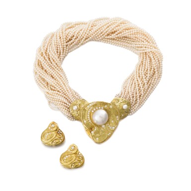 View full screen - View 1 of Lot 54. Cultured pearl, gold and diamond parure | Parure perles de culture, or et diamants.