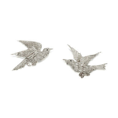 View full screen - View 1 of Lot 47. Van Cleef & Arpels | Pair of Diamond Brooches, France 梵克雅寶 鑽石別針一對,法國.