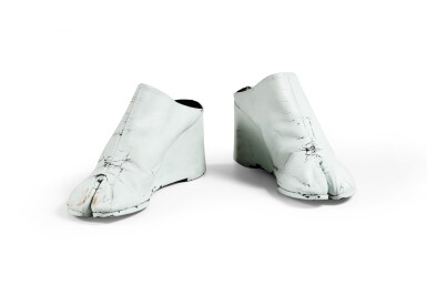 View full screen - View 1 of Lot 155. Martin Margiela, Spring-Summer 2002 | Printemps-Eté 2002.