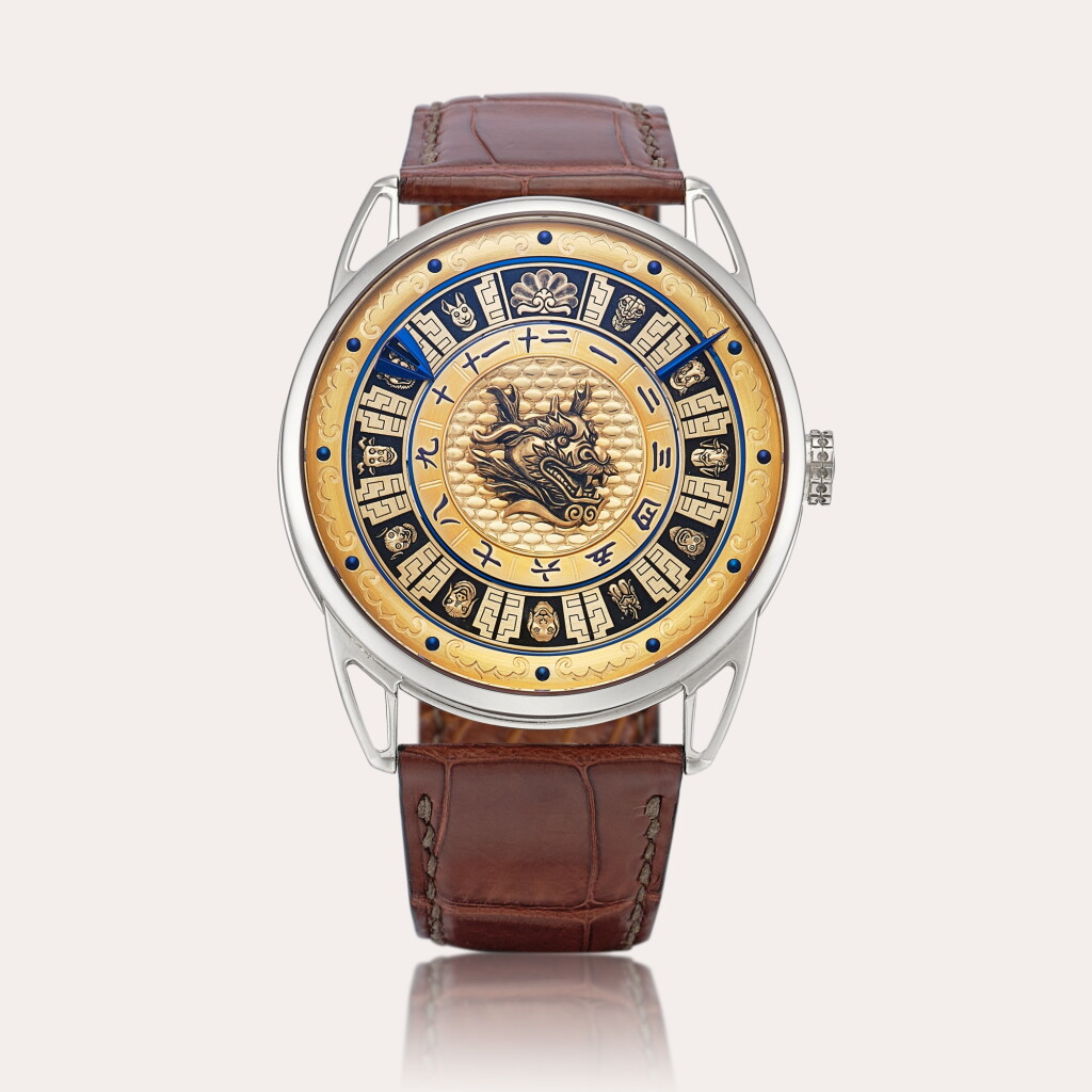 全螢幕檢視 - 查看2292"Imperial Fountain", Reference DB25CWYL10 A white gold wristwatch with peripheral minute indication with hand engraved Chinese Zodiac dragon, Circa 2012 | "IMPERIAL FOUNTAIN" 型號DB25CWYL10 | 白金腕錶,備圓周分鐘顯示及手雕刻龍頭錶盤,約2012年製的1