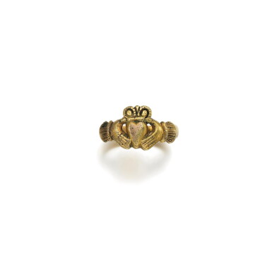 View full screen - View 1 of Lot 197. CLADDAGH RING, 18TH CENTURY.