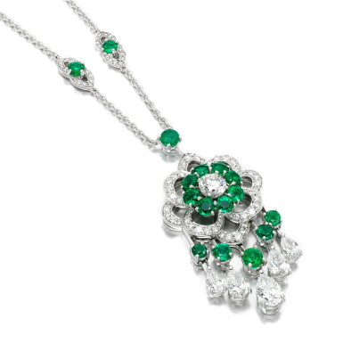 View full screen - View 1 of Lot 34. GRAFF | EMERALD AND DIAMOND PENDANT NECKLACE.