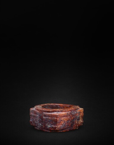 View full screen - View 1 of Lot 903. A rare jade 'mask' cong, Neolithic period, Liangzhu culture | 新石器時代 良渚文化 神人紋玉琮.