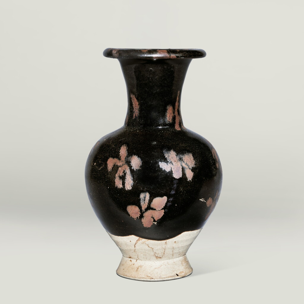 View full screen - View 1 of Lot 142. A 'Cizhou' russet-painted black-glazed 'floral' vase, Northern Song / Jin dynasty.