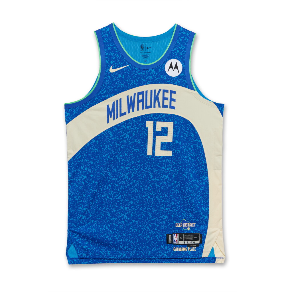 全螢幕檢視 - 查看90Danilo Gallinari Milwaukee Bucks 2023-2024 Game Issued City Edition Jersey 的1