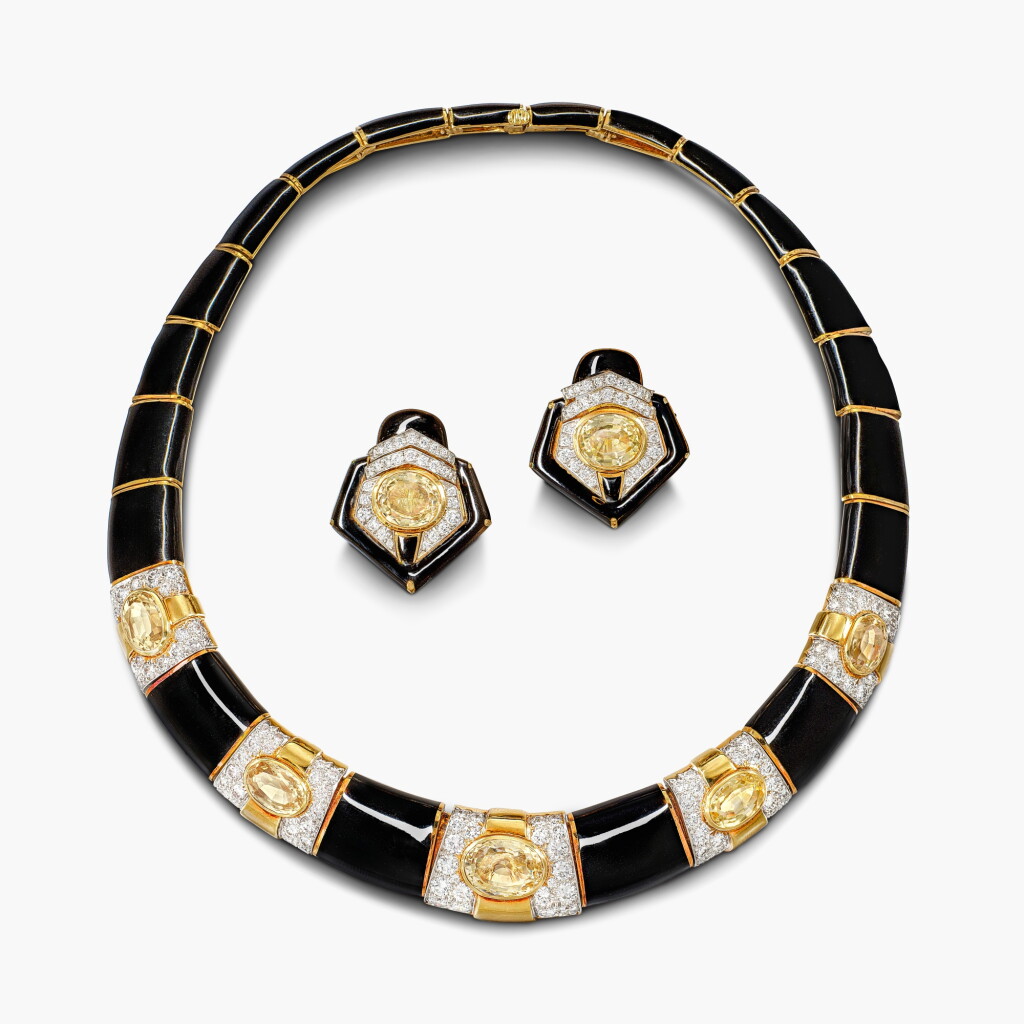 View full screen - View 1 of Lot 1730. Yellow Sapphire, Diamond and Enamel Demi-Parure | 黃色剛玉 配 鑽石 及 琺琅彩 項鏈 及 耳夾套装.